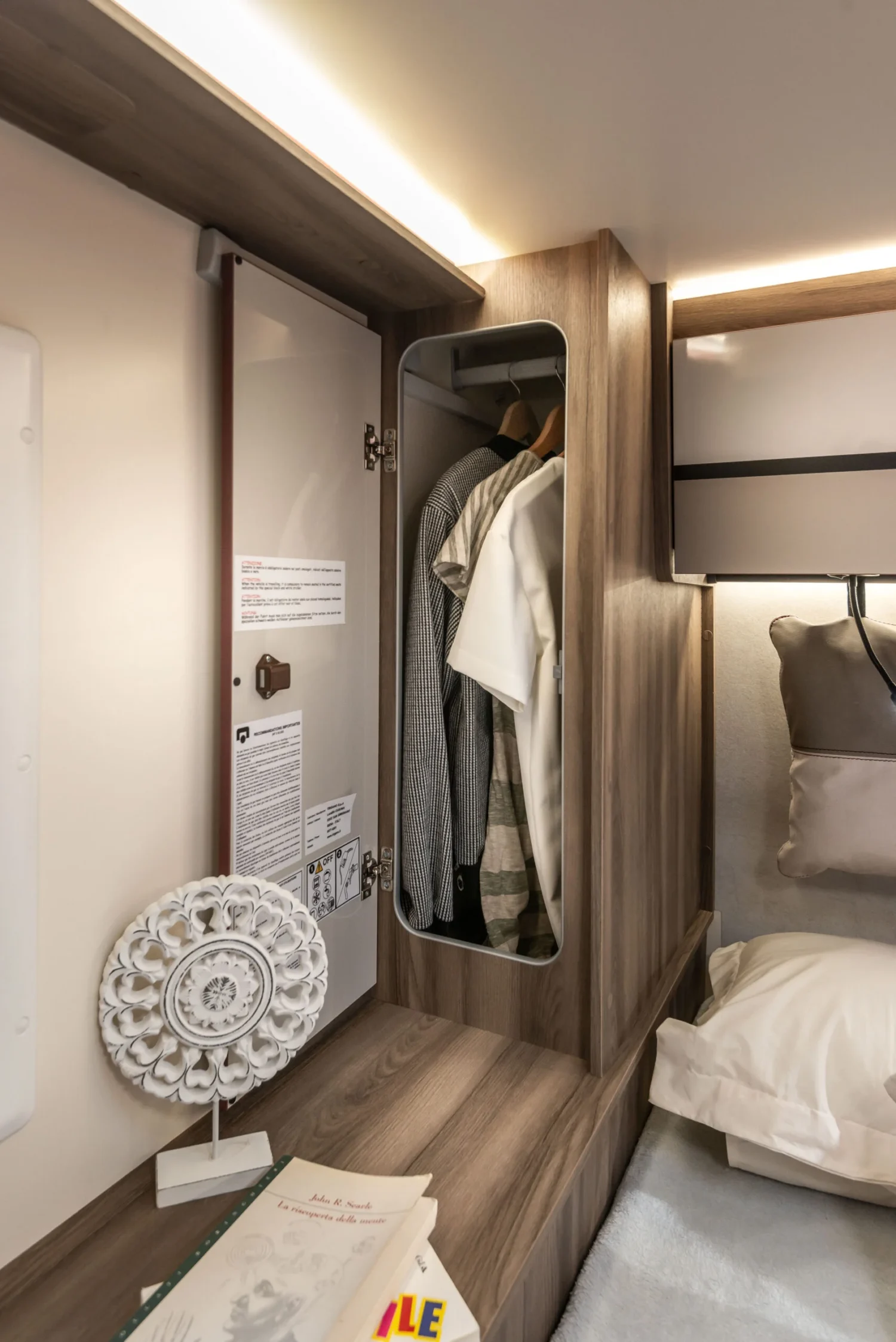 RT-Kronos-266-Spring-089-scaled-1